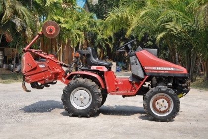 ขายรถพรวนดินเก่าญี่ปุ่น HONDA ครับ 4 WD ราคา 59,000 บาท