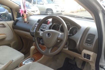 ขายรถบ้านสวยๆปี03 HONDA CITY1.5 E i-DSI(เกียรฺออโต้)ถุงลมเบครABSตัวท๊อบสุด(มีประกันชั้น1)วิ่งน้อย