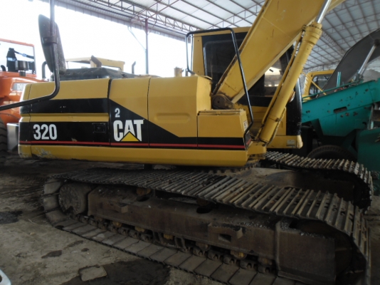 ขายรถแบคโฮ CAT320 V2 สวยๆเดิมๆ 22xxx ก่วา ช.ม เอกสารเล่มทะบียนไฟฟ้าเต็มโซ่หนาเอวแน่น
