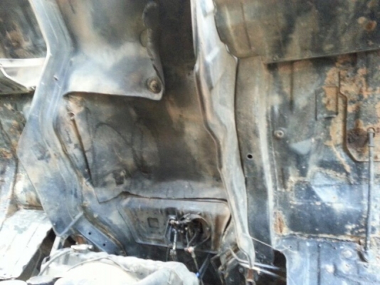 รถมิตซู 10 ล้อดั้ม FN527 - TF  220 แรงม้า.  ปี 40   สนใจติดต่อ 081 - 6079515