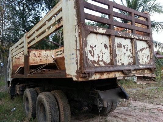 รถมิตซู 10 ล้อดั้ม FN527 - TF  220 แรงม้า.  ปี 40   สนใจติดต่อ 081 - 6079515