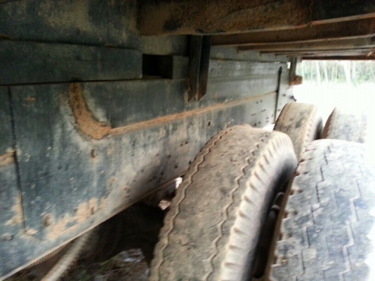 รถมิตซู 10 ล้อดั้ม FN527 - TF  220 แรงม้า.  ปี 40   สนใจติดต่อ 081 - 6079515