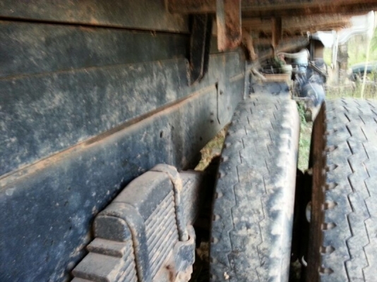 รถมิตซู 10 ล้อดั้ม FN527 - TF  220 แรงม้า.  ปี 40   สนใจติดต่อ 081 - 6079515