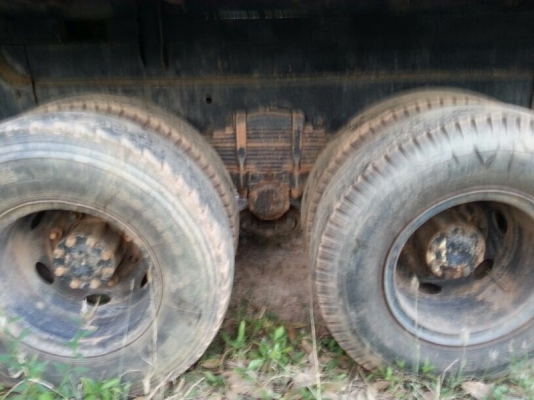 รถมิตซู 10 ล้อดั้ม FN527 - TF  220 แรงม้า.  ปี 40   สนใจติดต่อ 081 - 6079515