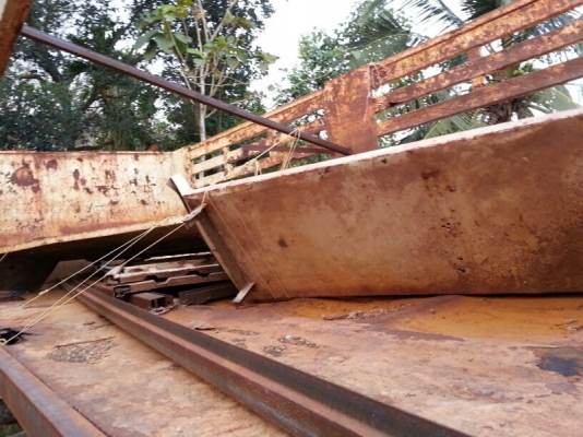 รถมิตซู 10 ล้อดั้ม FN527 - TF  220 แรงม้า.  ปี 40   สนใจติดต่อ 081 - 6079515