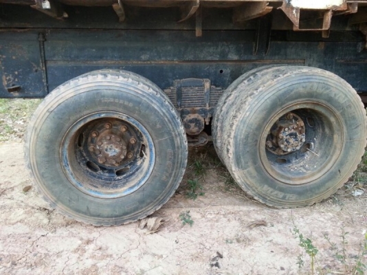 รถมิตซู 10 ล้อดั้ม FN527 - TF  220 แรงม้า.  ปี 40   สนใจติดต่อ 081 - 6079515