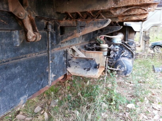 รถมิตซู 10 ล้อดั้ม FN527 - TF  220 แรงม้า.  ปี 40   สนใจติดต่อ 081 - 6079515