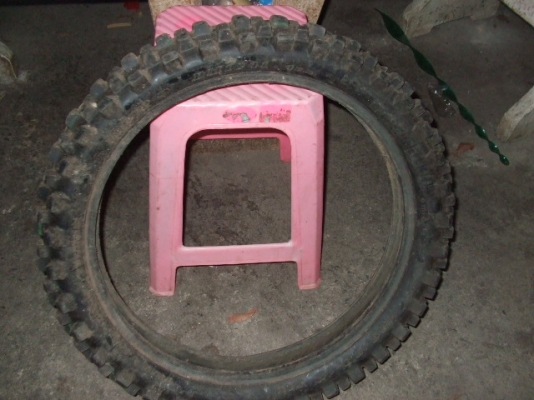 ยางนอกดอกหนาม