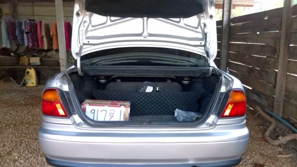 ขายรถ Mazda 323 Sedan