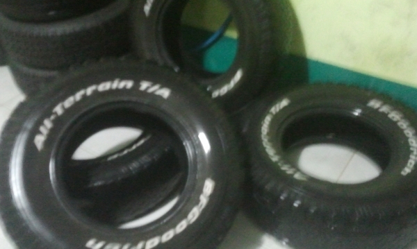 BF All 31X10.5R15 ปี1010 ไม่ต้องถาม3000