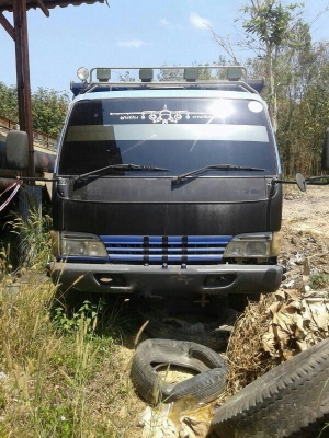 รถอีซูซุ 6 ล้อดั้ม NQR  150 แรงม้า ปี 48  สนใจติดต่อ 081 - 6079515