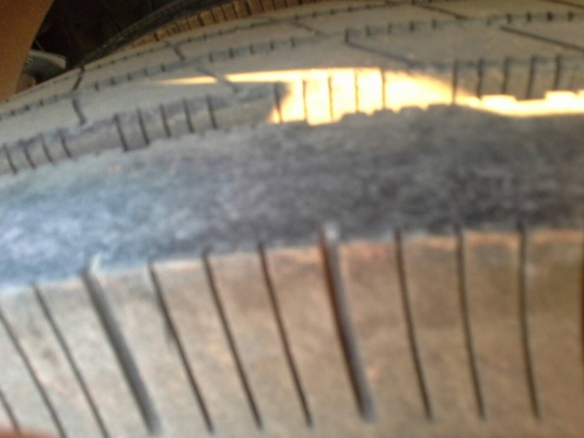 หางสามเพลา ยี่ห้อพนัส