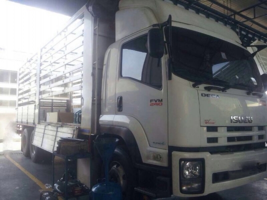 รถอีซูซุ 10 ล้อ รั้ว FVM 240 แรงม้า. ปี 55  สนใจติดต่อ 081 - 6079515