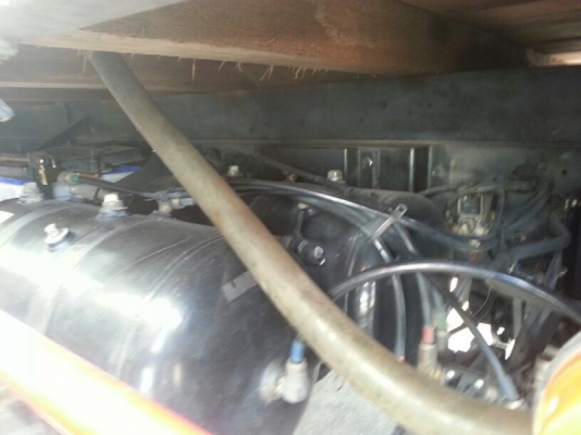 รถอีซูซุ 10 ล้อ รั้ว FVM 240 แรงม้า. ปี 55  สนใจติดต่อ 081 - 6079515