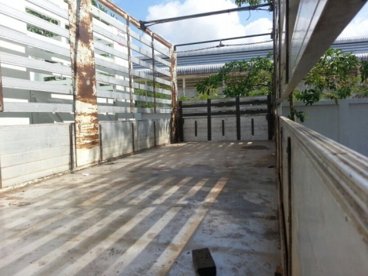 รถอีซูซุ 10 ล้อ รั้ว FVM 240 แรงม้า. ปี 55  สนใจติดต่อ 081 - 6079515