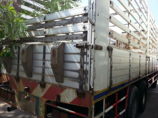 รถอีซูซุ 10 ล้อ รั้ว FVM 240 แรงม้า. ปี 55  สนใจติดต่อ 081 - 6079515