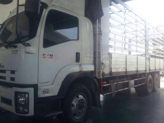 รถอีซูซุ 10 ล้อ รั้ว FVM 240 แรงม้า. ปี 55  สนใจติดต่อ 081 - 6079515
