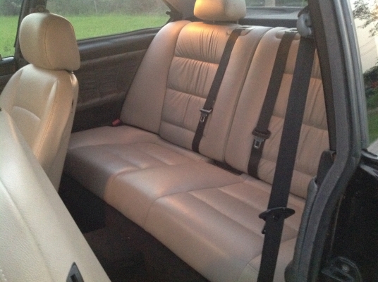 BMW e36 coupe 320 is