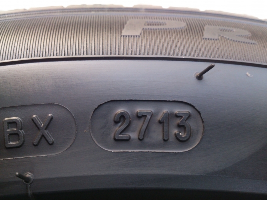 ขายยาง MICHELIN PRIMACY 205/55R16 ยางสัปดาห์ที่27 ปี13 ดอกยางสวยลึกเท่ากัน (ไม่มีปะ) จำนวน 1 ชุด