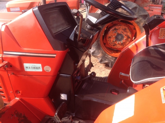 ปัญญาแทรคเตอร์มาแล้ว...จัดมาให้ครับ คูโบต้า L1-255 ตัวเปล่า( ไม่ใช่ไฟฟ้าคับ)จัดส่งอ.ไทรงาม จ.กำแพงเพชร