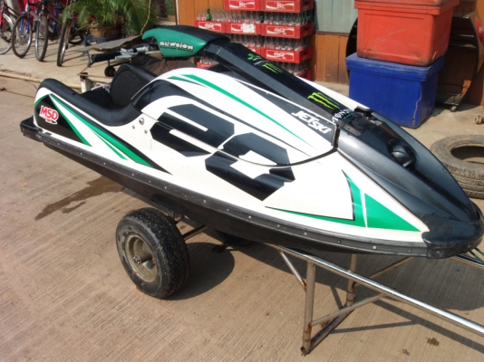 Kawasaki sxr 800 ของแต่งเยอะพอควร