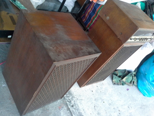 ขายวิทยุโบราณ ซันซุย Sunsui 2000A made injapan คลาสสิคสุดๆคร้ารุ่นนี้หายากมากขายถูกมากๆ4800-ราคานี้มีที่นี่ที่เดียวคร้าบบ งานไม้ สภาพสวยเลย ลำโพงใช้ปกติตัวเครื่องต้องซ่อมเอาคร้าบ ใช้งานรึประดับแจ่มเลยคร้าบ สนใจ081791567เลยคร้าบ