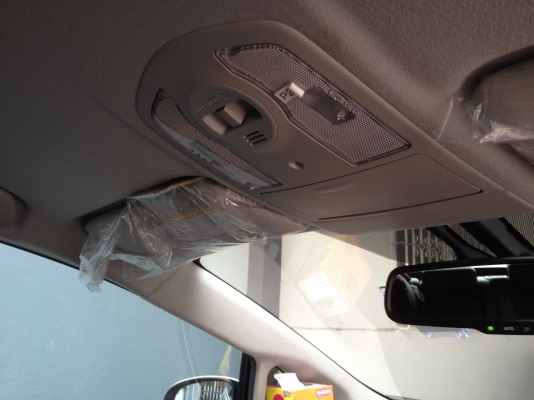 ขายพรีอูส TOP สีขาว