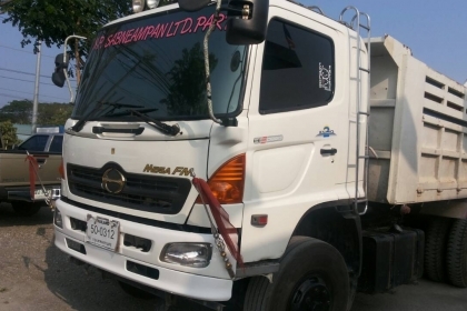 10ล้อดั้ม HINO MEGA 320 UROII ปี48 รถวิ่งดิน 10ล้อดั้ม HINO MEGA 320 UROII ปี48 รถวิ่งดิน