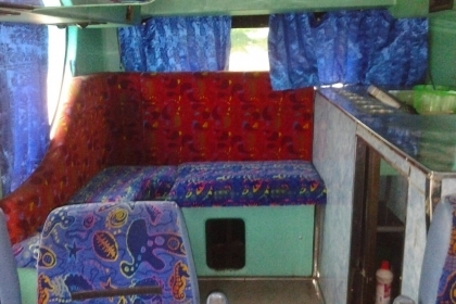 รถบัส HINO VIPชั้นครึ่ง32ที่นั่งแอร์ห้องน้ำ เครื่องHO7Dเทอร์โบ(เครื่่องท้าย)