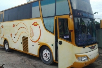 รถบัส HINO VIPชั้นครึ่ง32ที่นั่งแอร์ห้องน้ำ เครื่องHO7Dเทอร์โบ(เครื่่องท้าย)