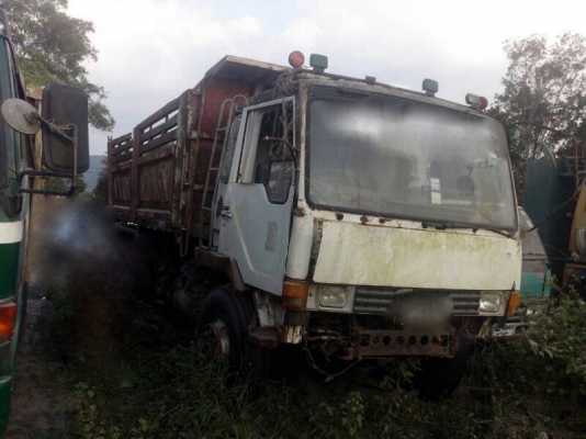 รถมิตซู 10 ล้อดั้ม FN527 - MA   191 แรงม้า.  ( ตามสภาพ )  สนใจติดต่อ 081 - 6079515