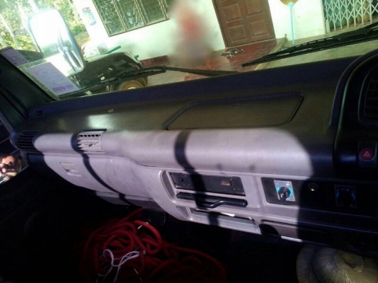 รถอีซูซุ 6 ล้อ รั้ว  NPR  130 แรงม้า. ปี 46   สนใจติดต่อ 081 - 6079515