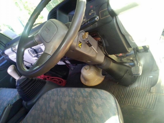 รถอีซูซุ 6 ล้อ รั้ว  NPR  130 แรงม้า. ปี 46   สนใจติดต่อ 081 - 6079515