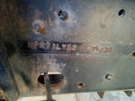 รถอีซูซุ 6 ล้อ รั้ว  NPR  130 แรงม้า. ปี 46   สนใจติดต่อ 081 - 6079515