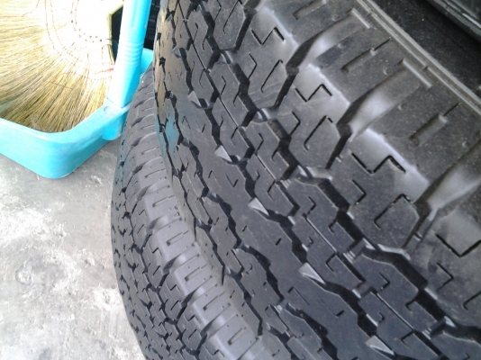 บริสโตน 245/70/16 ดอกตรูมตรูม