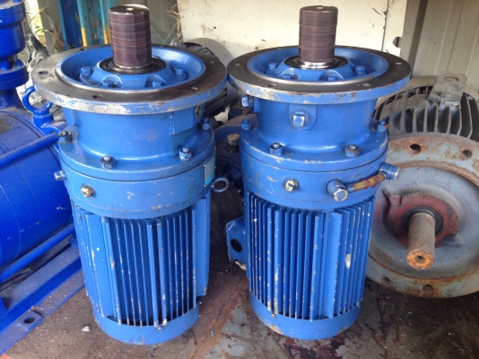 ขายมอเตอร์เกียร์หน้าแปรน Sumitomo 5 HP. 380V อัตราทด 1:35 สภาพสวยมาก พร้อมใช้งาน มี 5 ตัวครับ