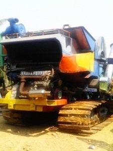 รถเกี่ยวข้าว ท เจริญการช่าง รองกระสอบ รถเกี่ยวข้าว ท เจริญการช่าง รองกระสอบ