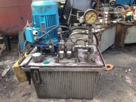 ขายปั้มน้ำมันไฮโดรลิค ขนาด 5.5 HP. 380 V สภาพดี อุปกรณ์ครบ พร้อมใช้งาน