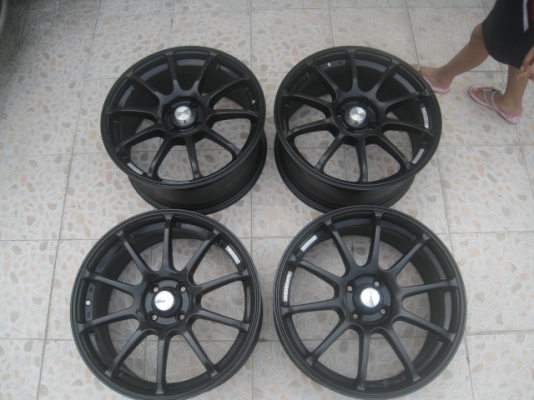 ขายล้อแม็กมือสอง advan rs2 17" f7.5" et45 r8" et45 ทำสีใหม่ สีดำด้าน ไม่มีซ๋อมครับ  สนใจติดต่อเล็กคลองสามครับ (081-3747940)