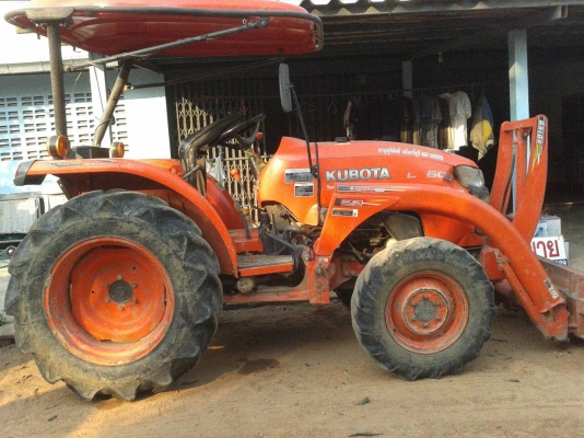 ขายรถไถ KUBOTA L3608 ดันหน้าคานโค้ง รถไร่ไม่เคยลงนา สภาพเดิมๆไม่ได้ทำสีใหม่
