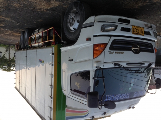 ขายตู้แห้งเปิด10 บาน  ยาว7.50 เมตร