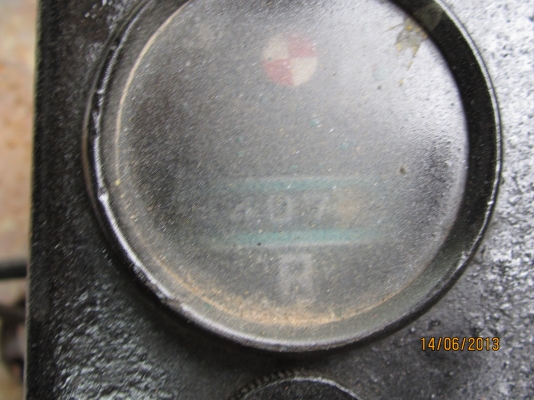 KOMATSU PC60-5 เครื่องปั๊มดีพร้อมใช้งานช่วงล่าง 80\% เอกสารสัญญาซื้อขาย