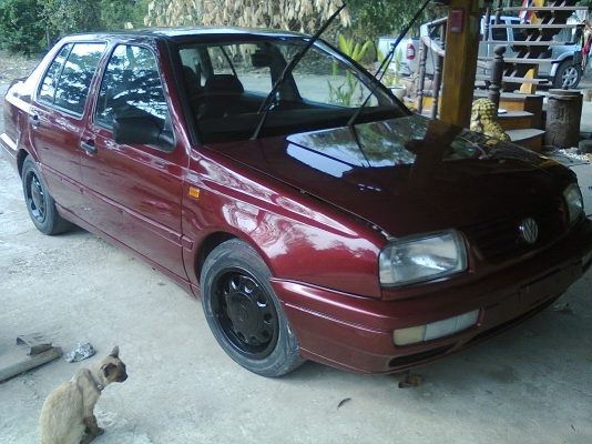 ขายครับ VOLKSWAGEN VENTO 1.8  ปี 93 ออโต้ เพาร์เวอร์