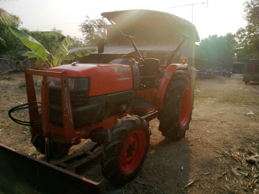 ขายแทรกเตอร์คูโบต้า L4508 Di มีใบมีดดันดินผาล6พร้อมใช้งานครับ ขายแทรกเตอร์คูโบต้า L4508 Di มีใบมีดดันดินผาล6พร้อมใช้งานครับ