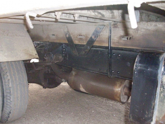 รถบรรทุกพร้อมใช้งาน  เครื่อง  110  แรงม้า