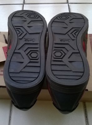 รองเท้า Onitsuka tiger สีน้ำตาล ของแท้ครับ ยังไม่ได้ใช้งาน