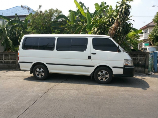Toyota Commuter 2002
