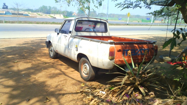 รถกระบะ Mazda 1000 รถพร้อมใช้งาน มีทะเบียนครบ พร้อมชุดโอน รถราคาประหยัด ชอบที่ราคาเท่าไรต่อรองกันได้ครับ