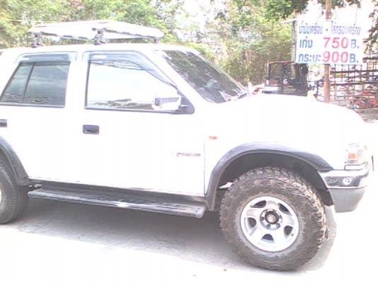 ขายยาง 255/70R15 ปี2012 ลดเหลือแค่ 5000บาท