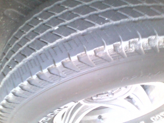 ขายยาง 255/70R15 ปี2012 ลดเหลือแค่ 5000บาท